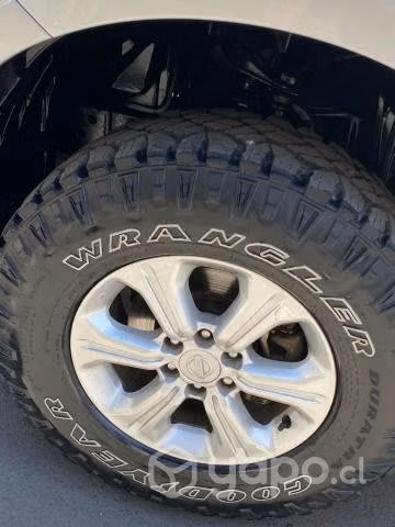 Nissan np300 2017