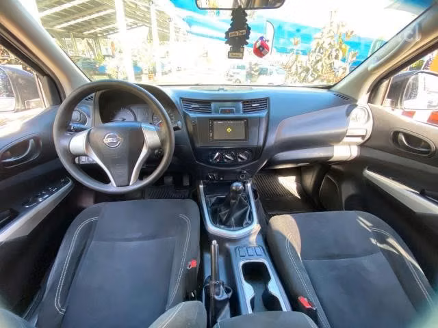 Nissan np300 2017