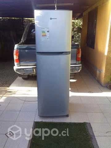 Refrigerador mademsa