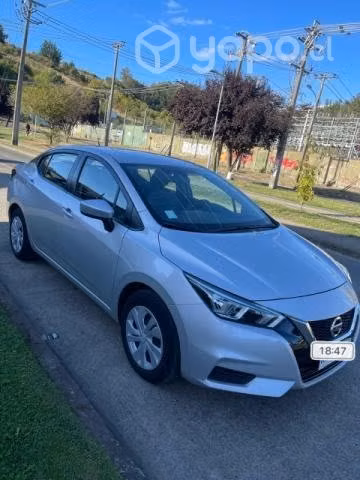 NISSAN VERSA, año 2022