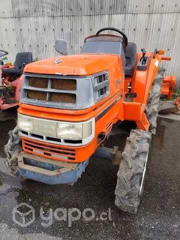 Tractor kubota 21hp-4cilindros con rotocultivador
