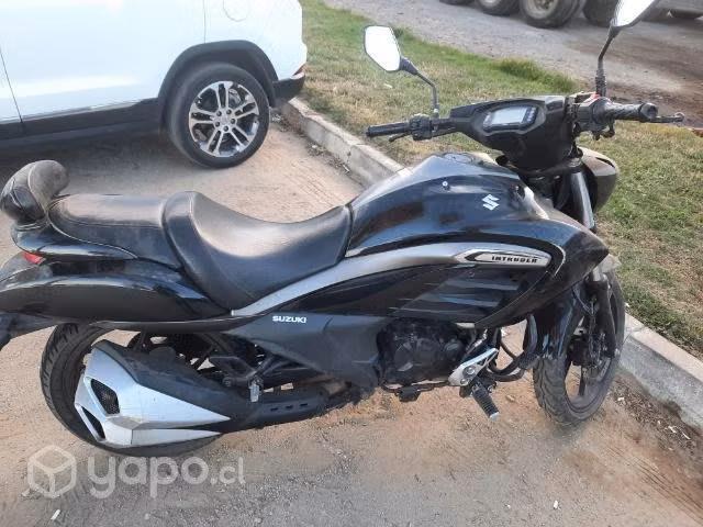 Suzuki Intruder 155cc