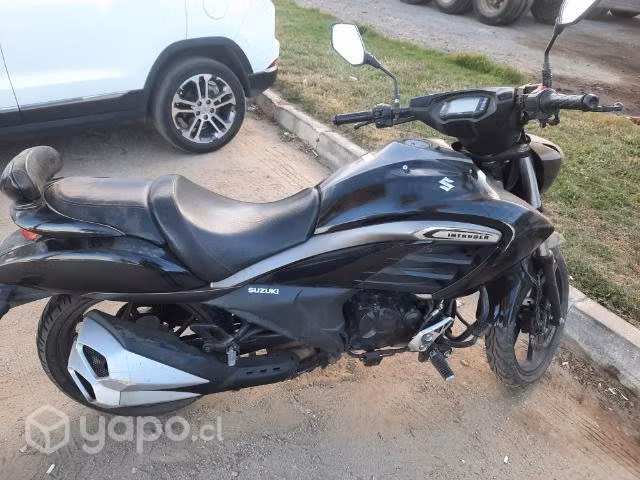 Suzuki Intruder 155cc