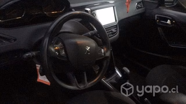 Se vende Peugeot 208
