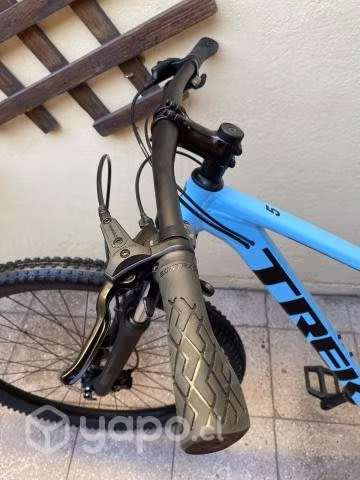 Bicicleta Trek Marlin 5 2022