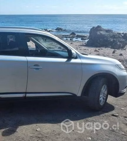 Mitsubishi outlander 2018