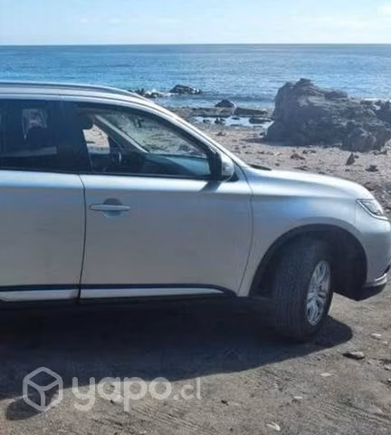 Mitsubishi outlander 2018