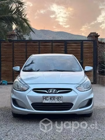 Hyundai accent 2015