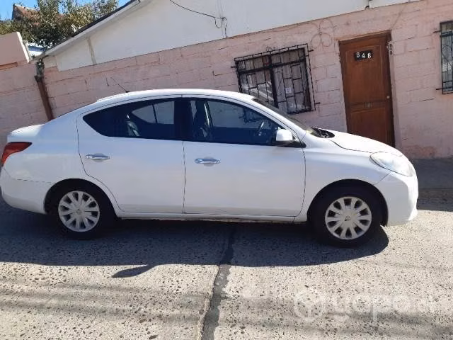 Nissan versa