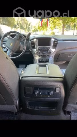 Camioneta tahoe 2021
