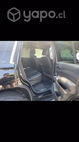 Camioneta tahoe 2021