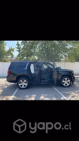 Camioneta tahoe 2021