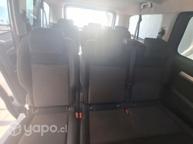 Peugeot travel 2021