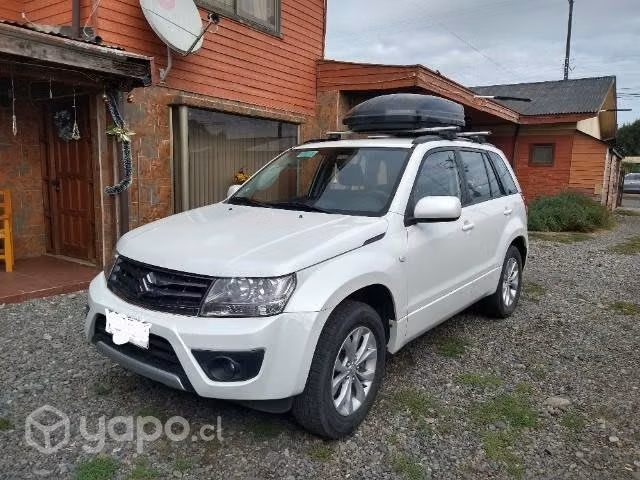 Se vende Semi Nuevo Suzuki GRAND NOMADE GLX 2.4