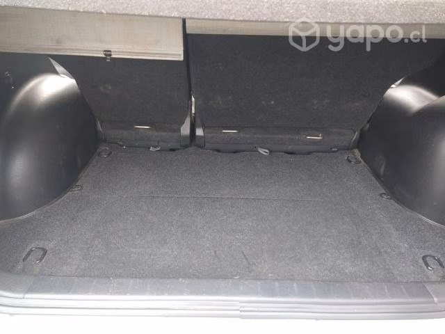 Se vende Semi Nuevo Suzuki GRAND NOMADE GLX 2.4