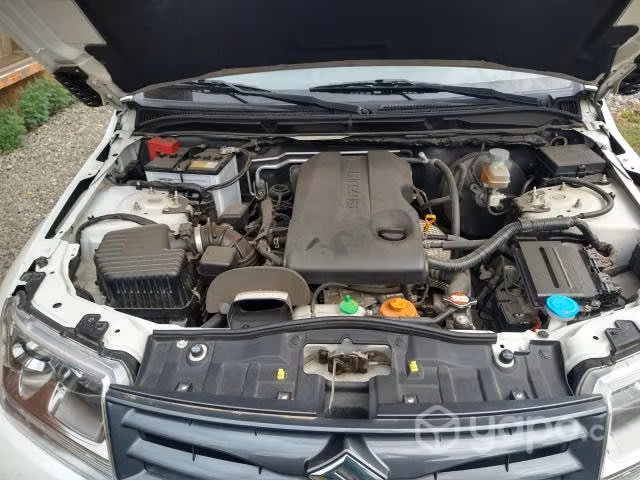 Se vende Semi Nuevo Suzuki GRAND NOMADE GLX 2.4