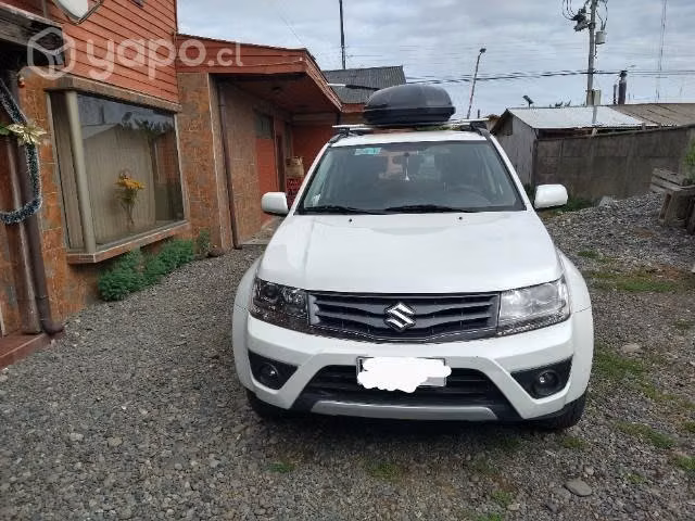 Se vende Semi Nuevo Suzuki GRAND NOMADE GLX 2.4