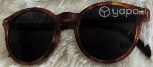 Lentes Kupuna Hechos en Italia