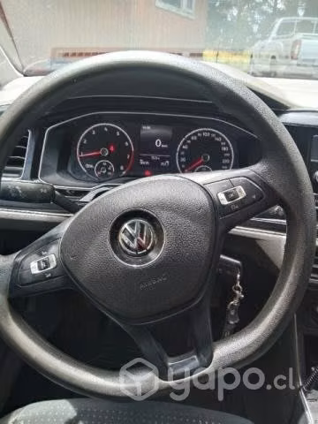 Vendo Volkswagen polo 1.6 Confortline 2018