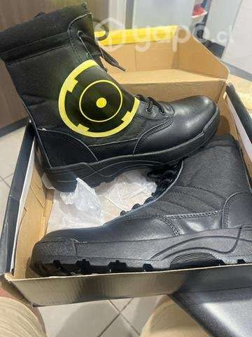 Zapatos /bototos tácticos talla 43
