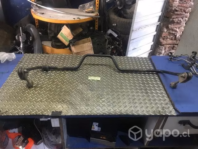 Barra estabilizadora trasera Mahindra Pick up