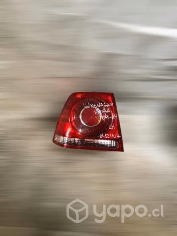 Foco trasero LH Volkswagen Bora 2007 2014