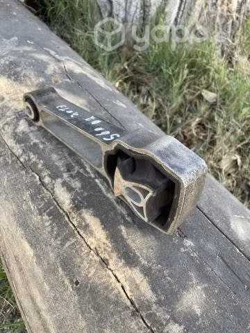 Soporte motor volvo s60 repuesto