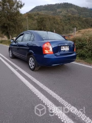 Auto hyundai accent