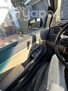Kia motors grand carnival 2017