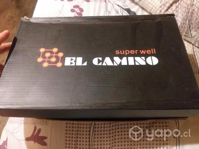 Zapatillas nuevas mas 6 par de calcetas de regalo
