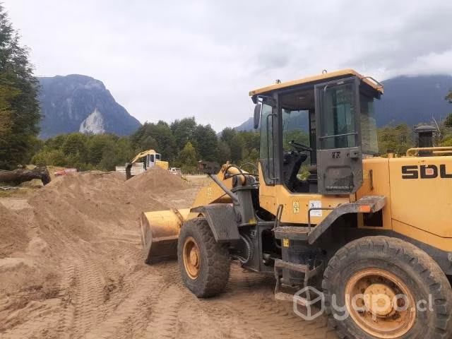 Arriendo de maquinarias. Movimiento de tierra