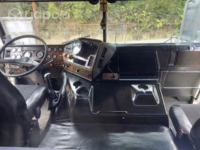 Freightliner FLB camion en excelentes condiciones