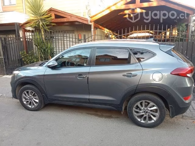 HYUNDAI TUCSON, año 2017