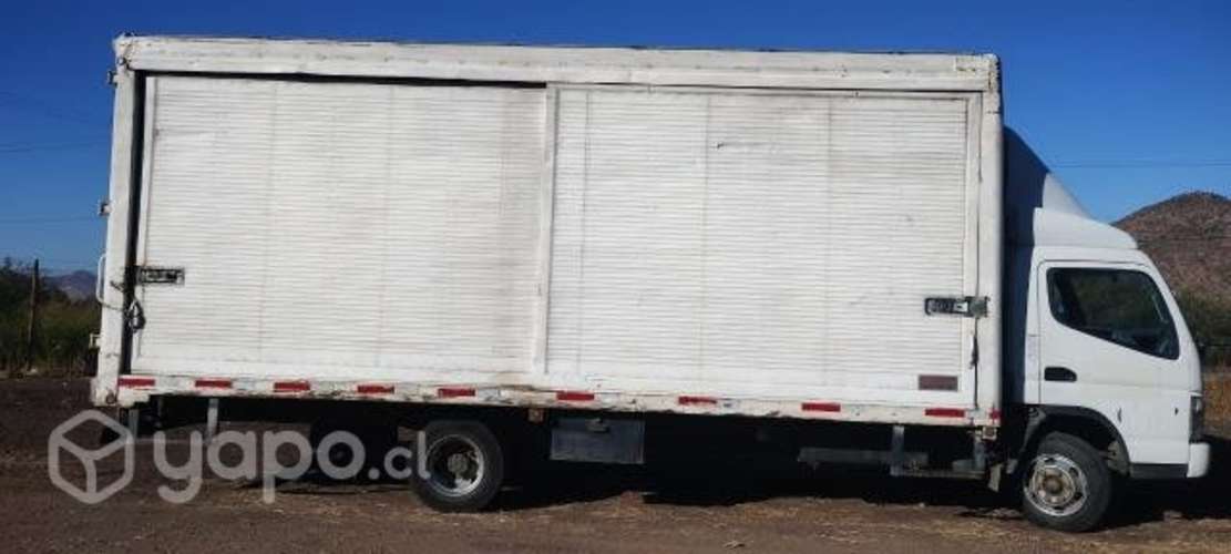 Camion MITSUBISHI fuso canter