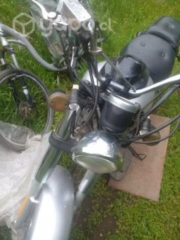 Moto UM Renegade  kms