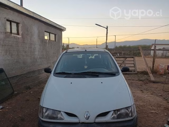 Se vende Renault Scenic 2000