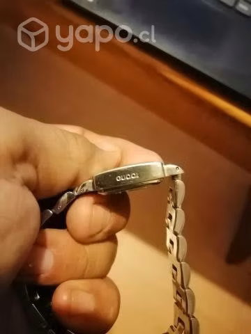 Reloj gucci de mujer como nuevo