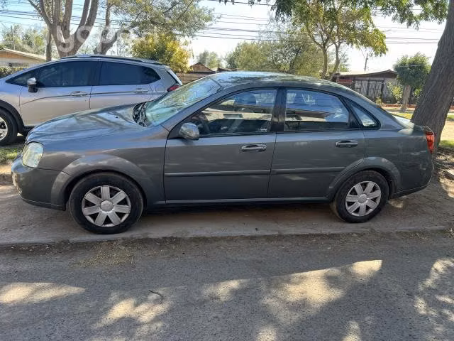 Chevrolet Optra, 2011 - Imagen 3