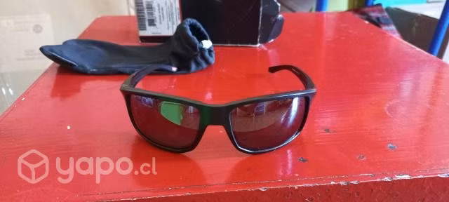 Vendo lentes Oakley originales.