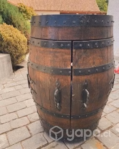 Barril bar de madera y metal Con puertas y manill