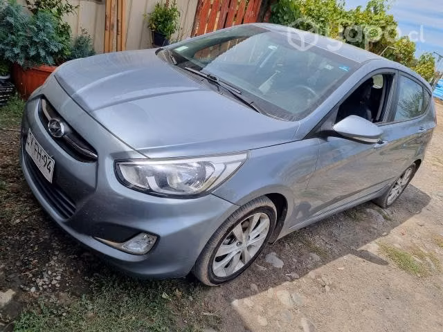 Hyundai accent hatchback año 2020 full - Imagen 2