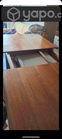 Mesa de madera extendible con cristal
