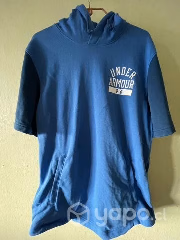 Ropa de hombre como nueva