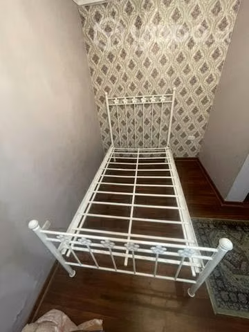 Hermosa cama estilo romántico 1 plaza 1/2