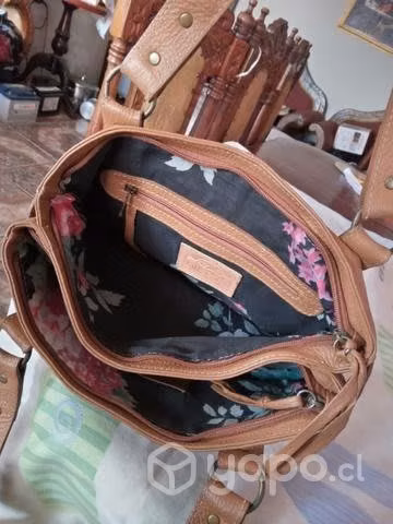 Cartera de cuero argentino