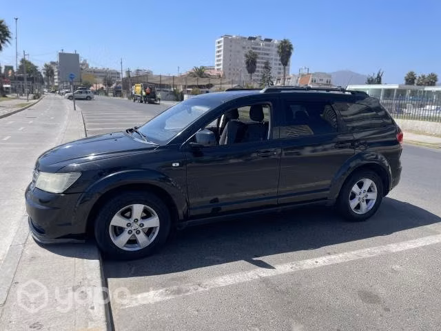 Dodge Journey sxt PAPELES AL DÍA HASTA EL 2025