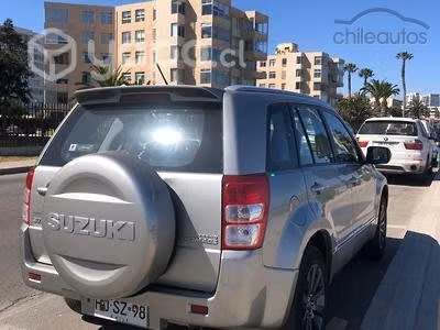 Suzuki Grand Nomade 2.4 4WD MT GLX SE 2015