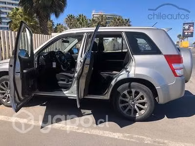 Suzuki Grand Nomade 2.4 4WD MT GLX SE 2015
