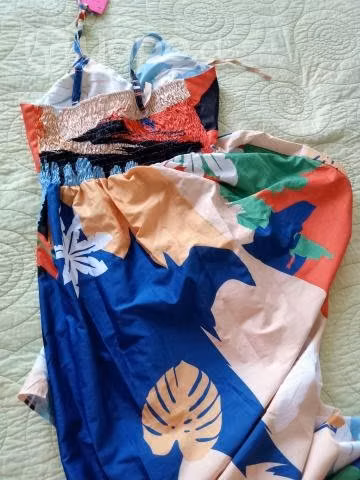 Vestido con estampados talla m, 8000