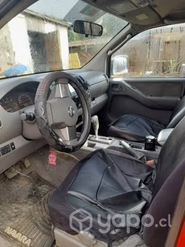 Nissan navara 2010